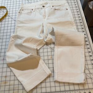 Level 99 Women's Cropped White Jeans sz 28